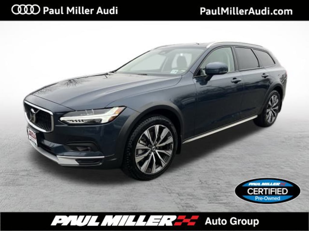 Used 2025 Volvo V90 Cross Country B6 Wagon