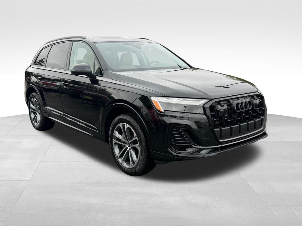 New 2026 Audi Q7 45 Premium SUV