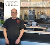 Staff member Dave Hart from ID_9241626bc817