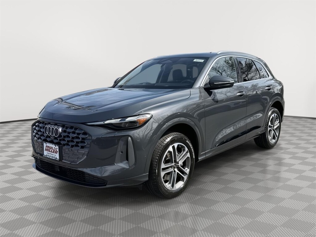 New 2026 Audi Q5 2.0T Premium SUV