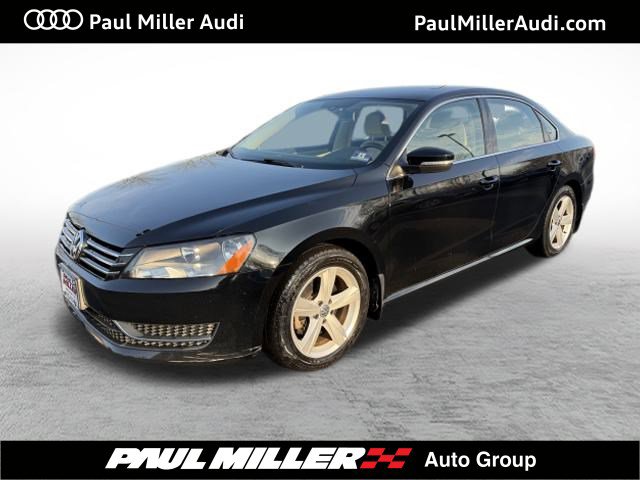 2015 Volkswagen Passat SE's photo