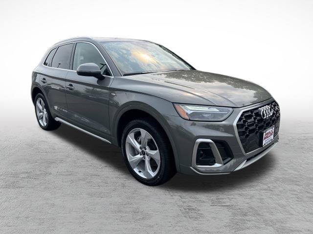 2025 Audi Q5 45 S line Premium Plus photo 3