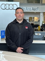 Staff member John Heinla from ID_30543efea144
