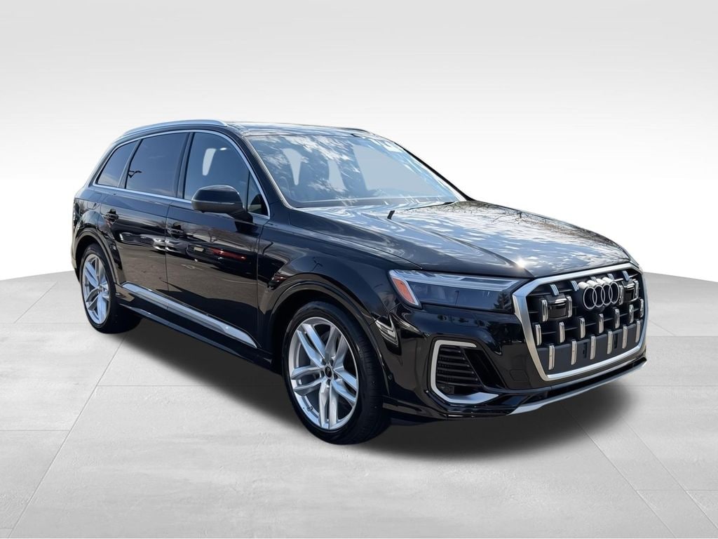 Certified 2025 Audi Q7 55 Premium Plus SUV