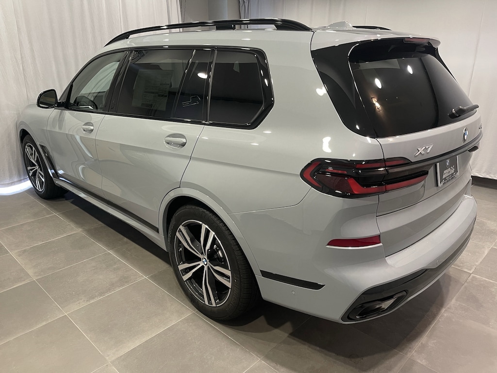 New 2026 BMW X7 xDrive40i SUV