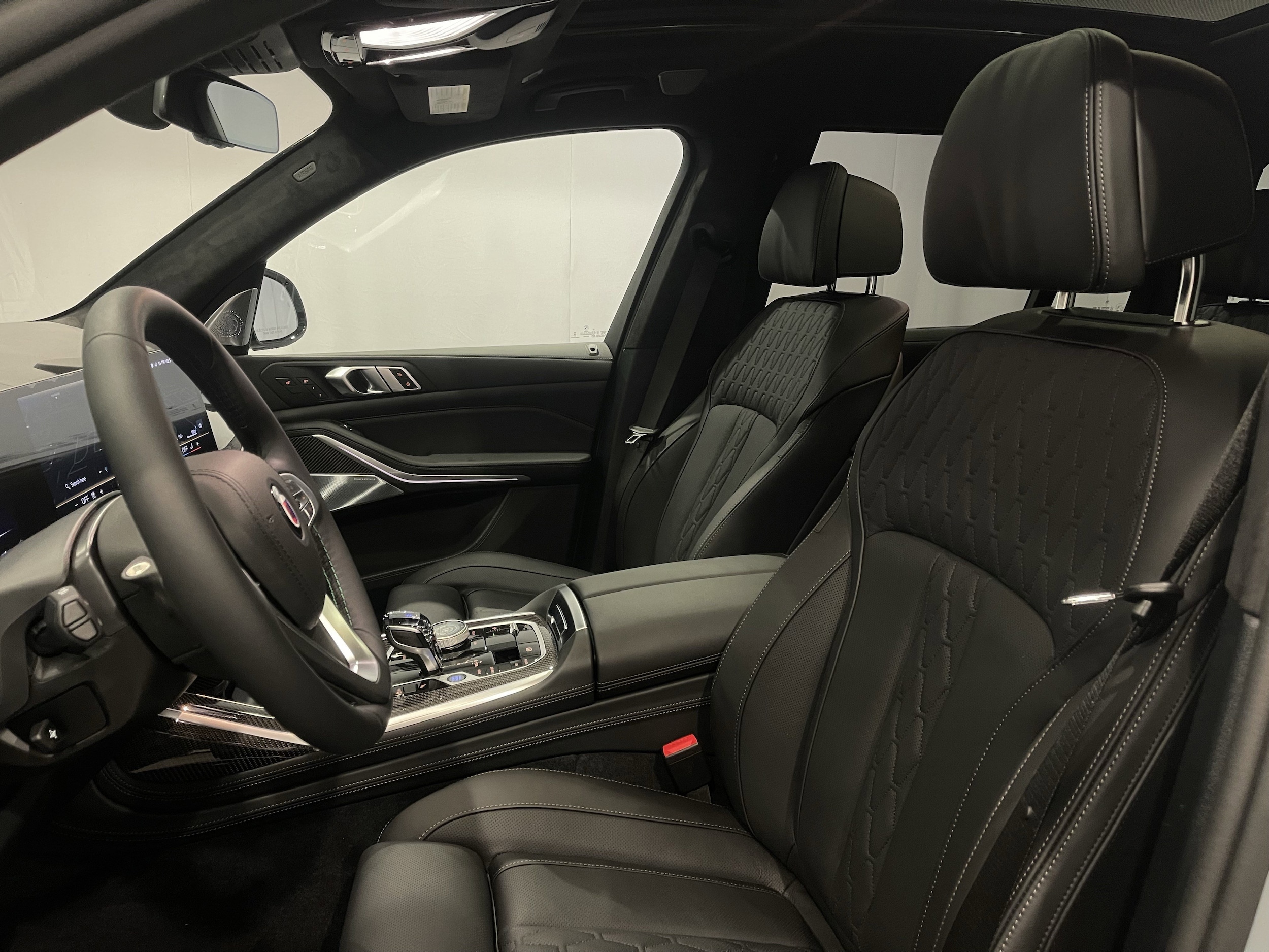2026 BMW X7 ALPINA XB7 - Photo 8