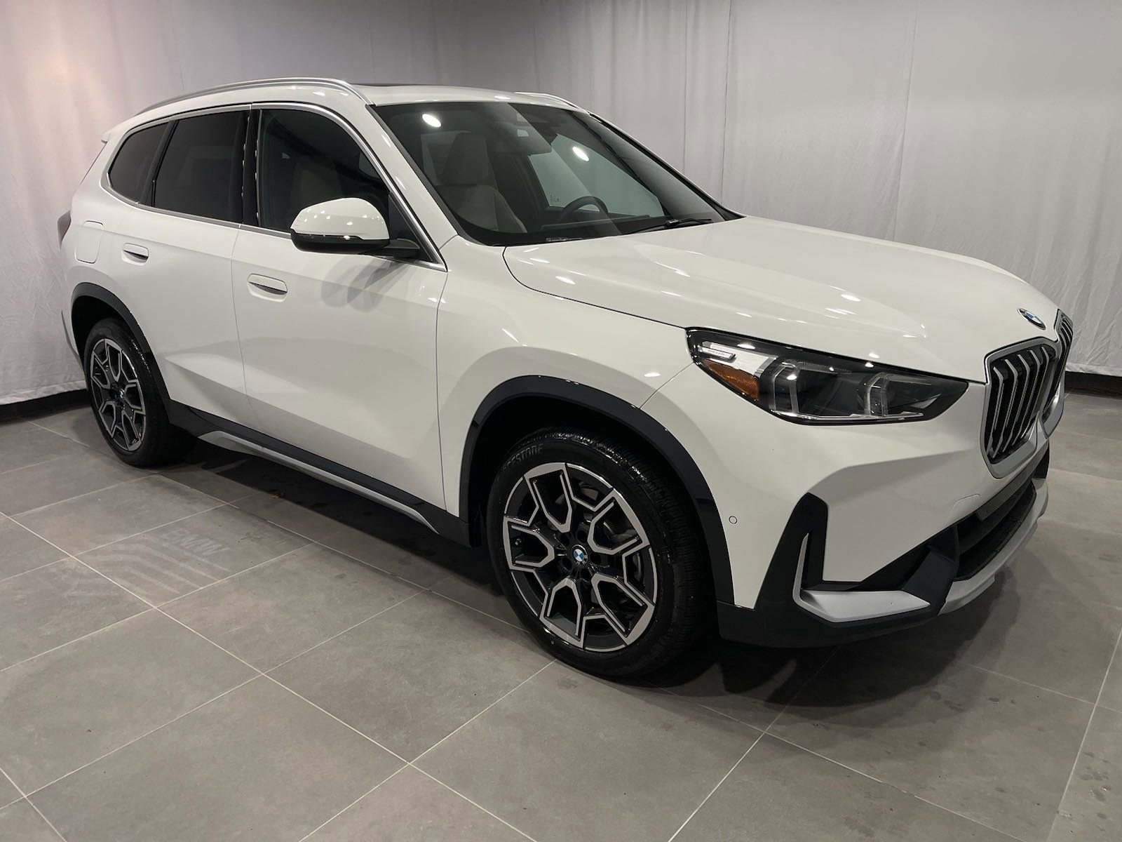 2025 Bmw X1 XDrive28i photo 3