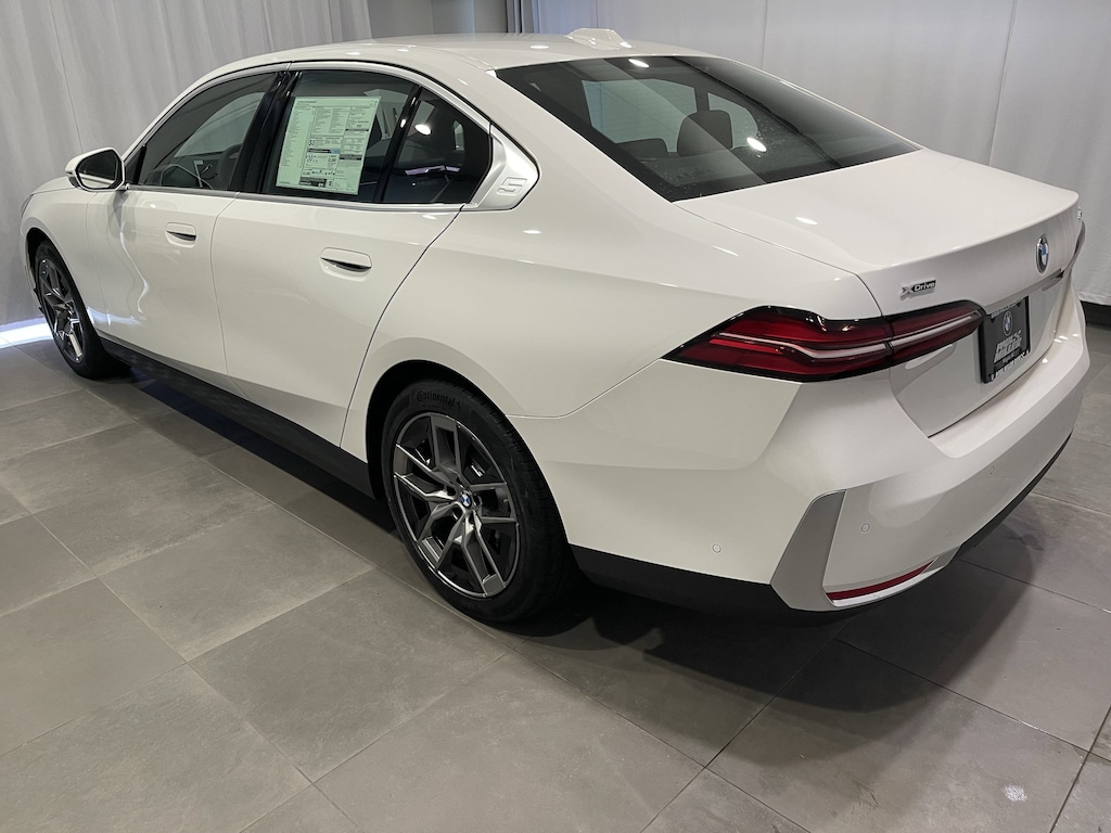 New 2027 BMW 530i xDrive Sedan