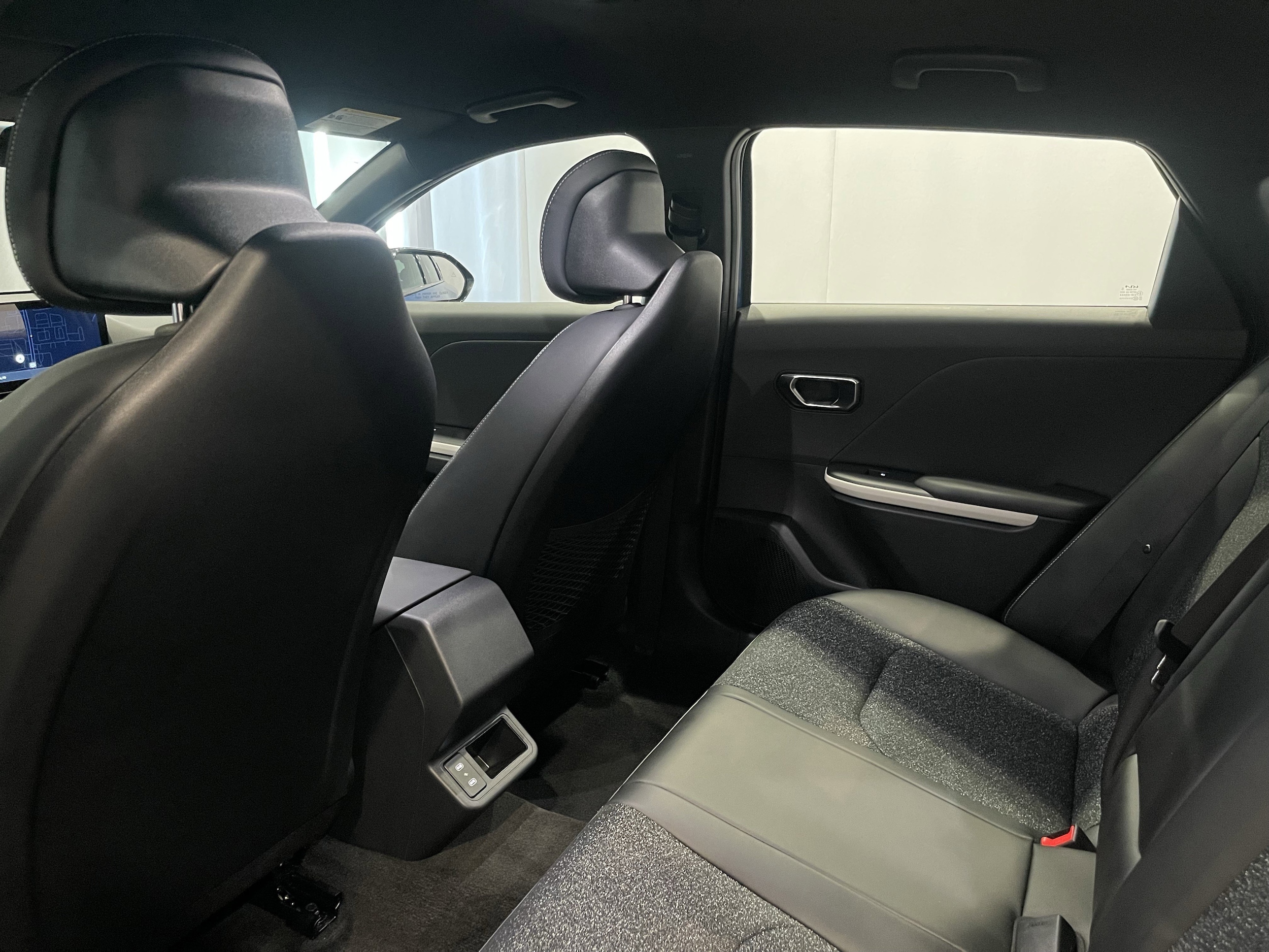 2025 Kia K4 GT-Line - Photo 23