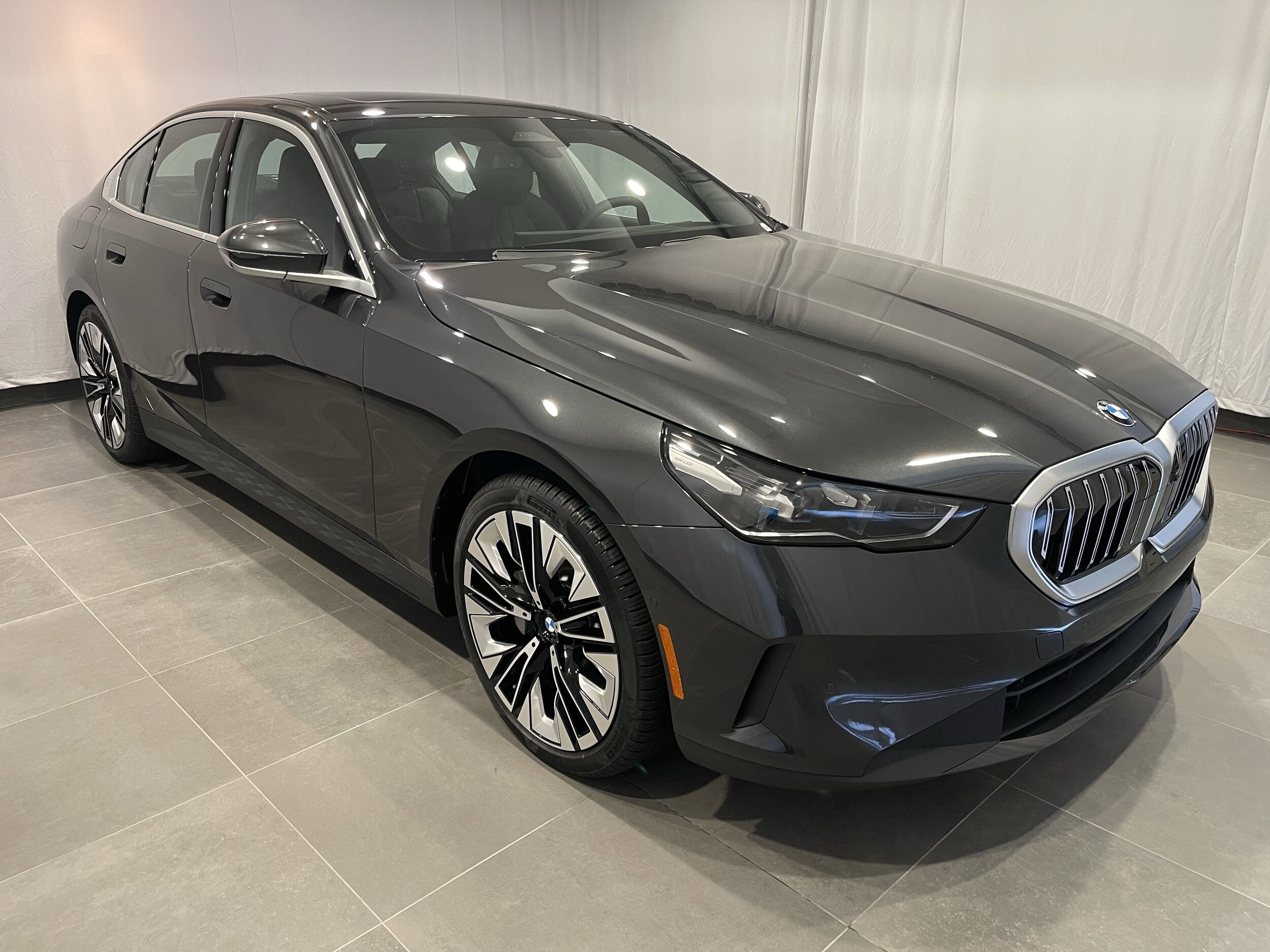 2026 Bmw 530i xDrive photo 3