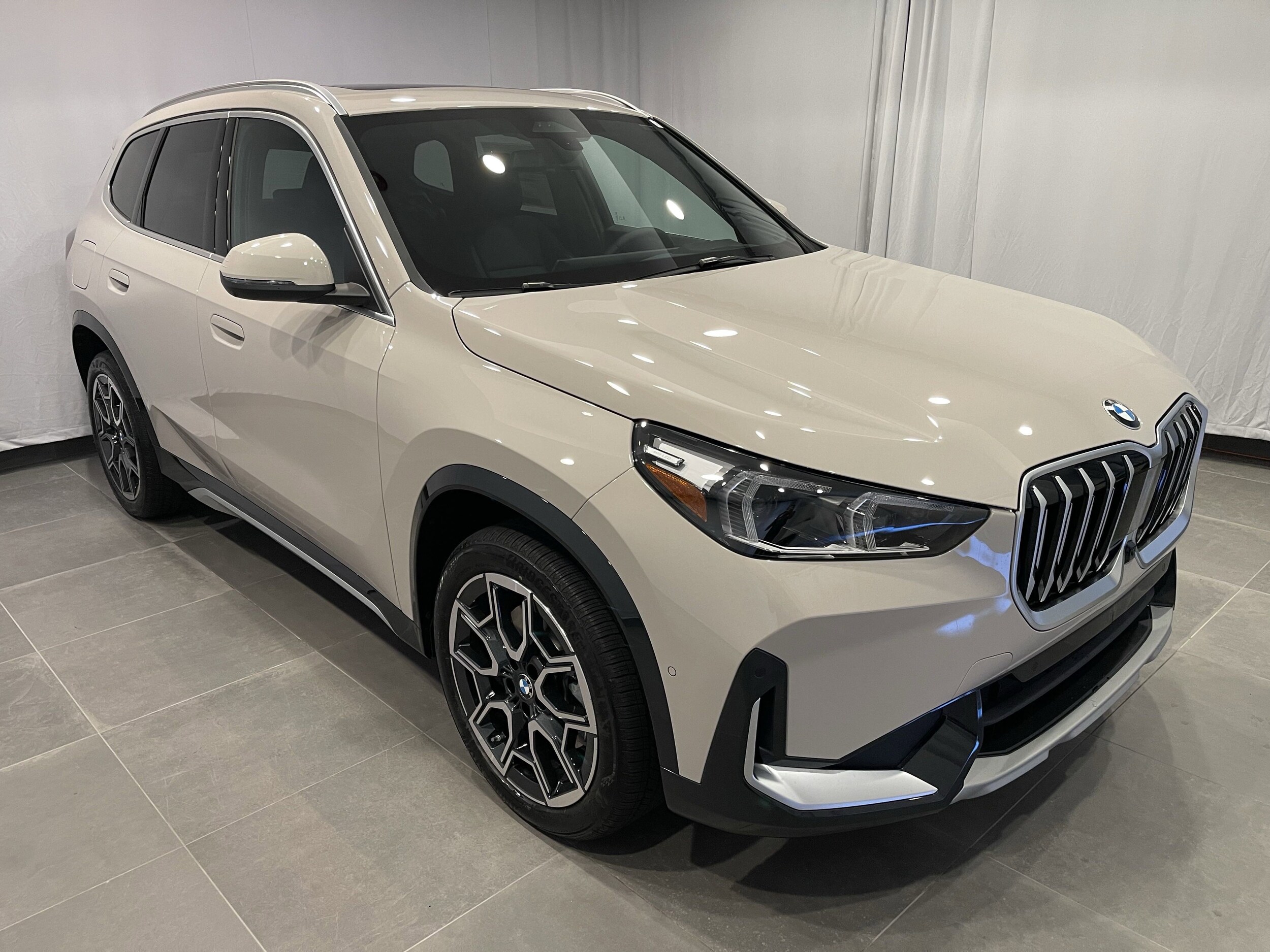 2026 Bmw X1 XDrive28i photo 3
