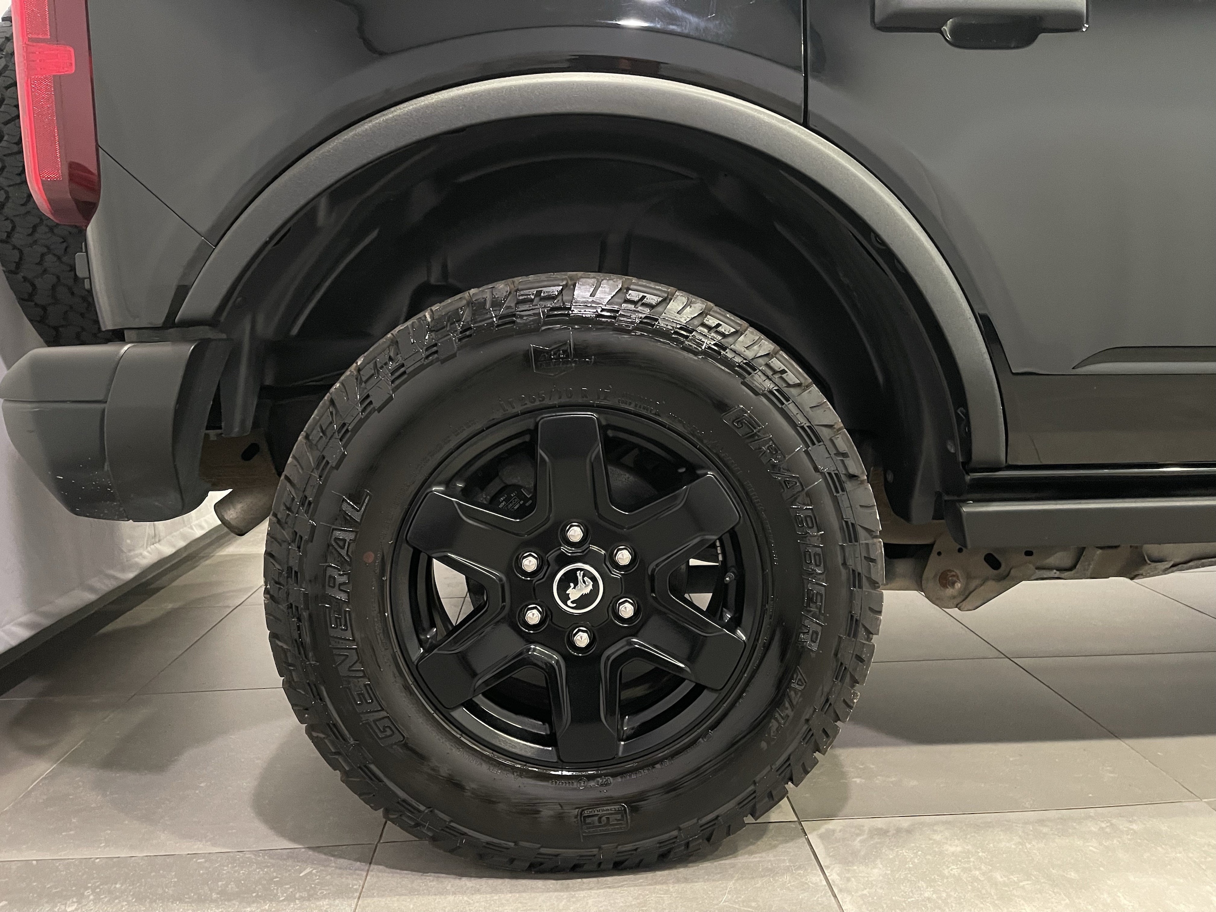 2024 Ford Bronco 4-Door Black Diamond - Photo 9
