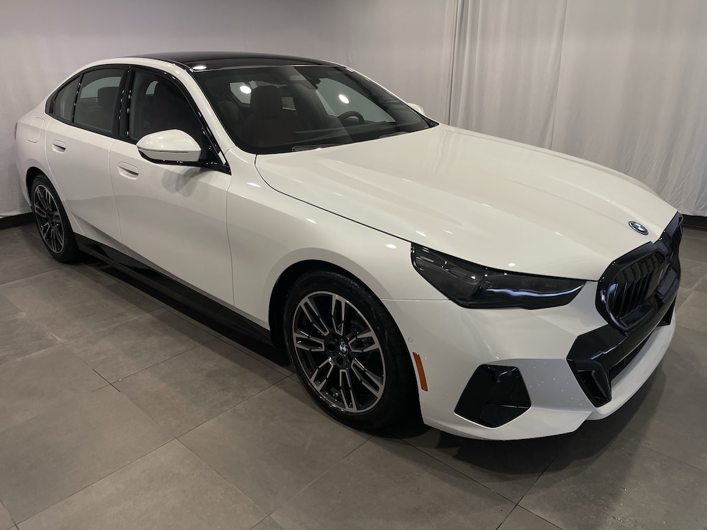 New 2027 BMW 550e xDrive Sedan