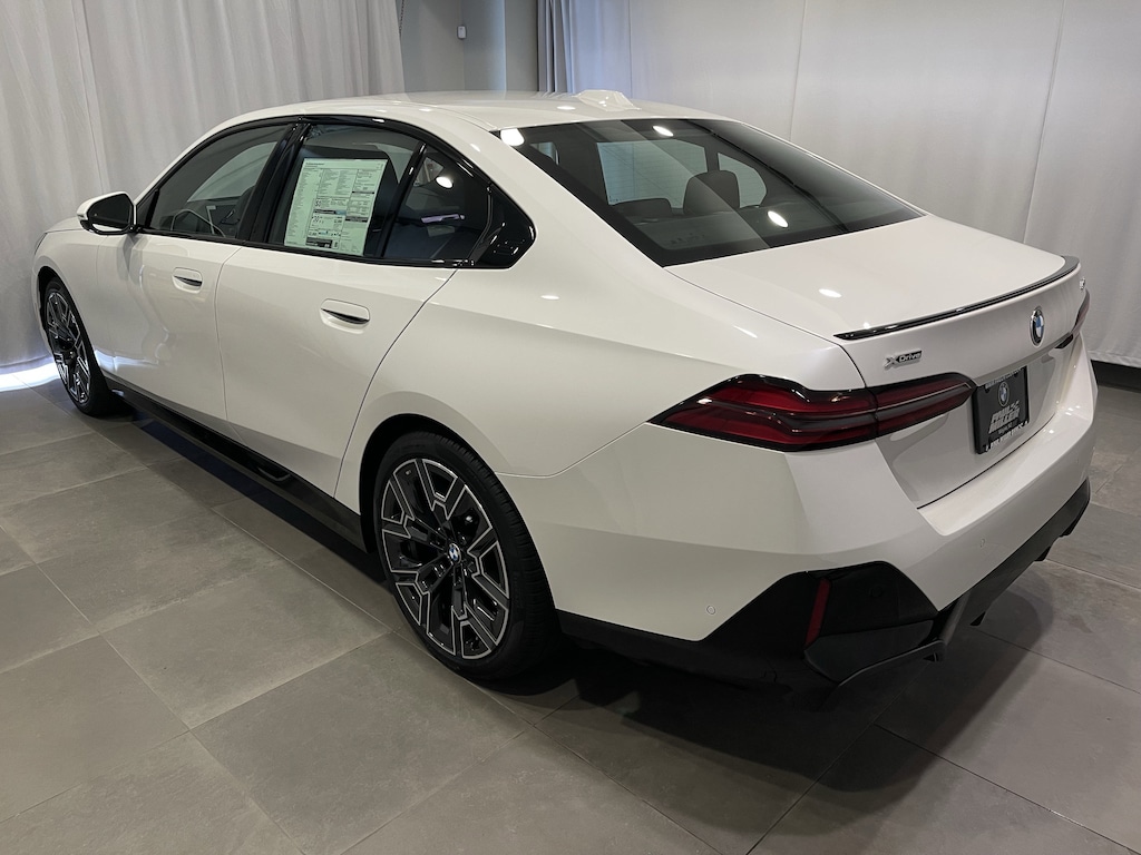 New 2027 BMW 530i xDrive Sedan