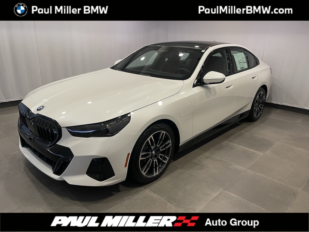 New 2027 BMW 550e xDrive Sedan