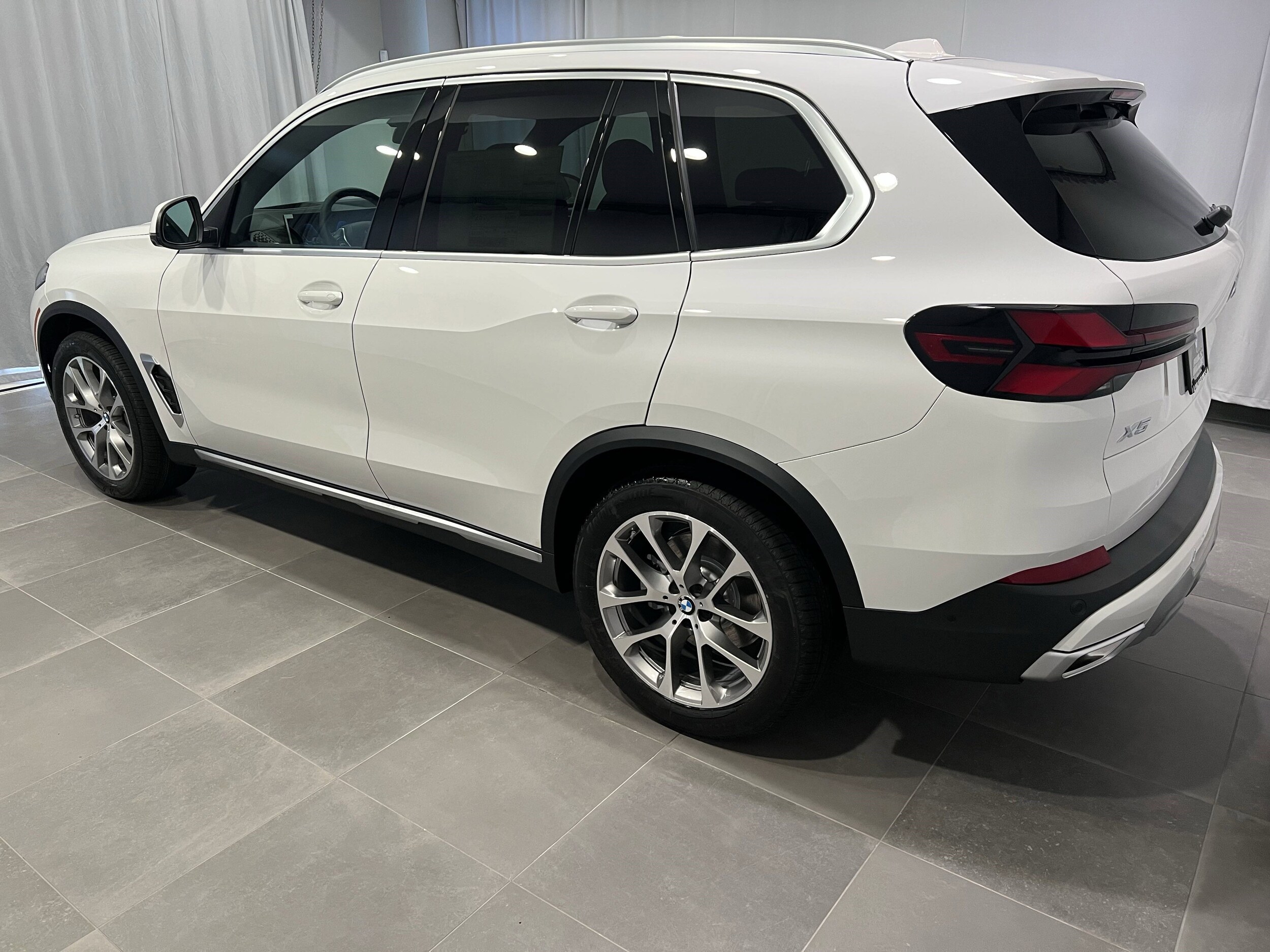 2026 Bmw X5 xDrive40i photo 3