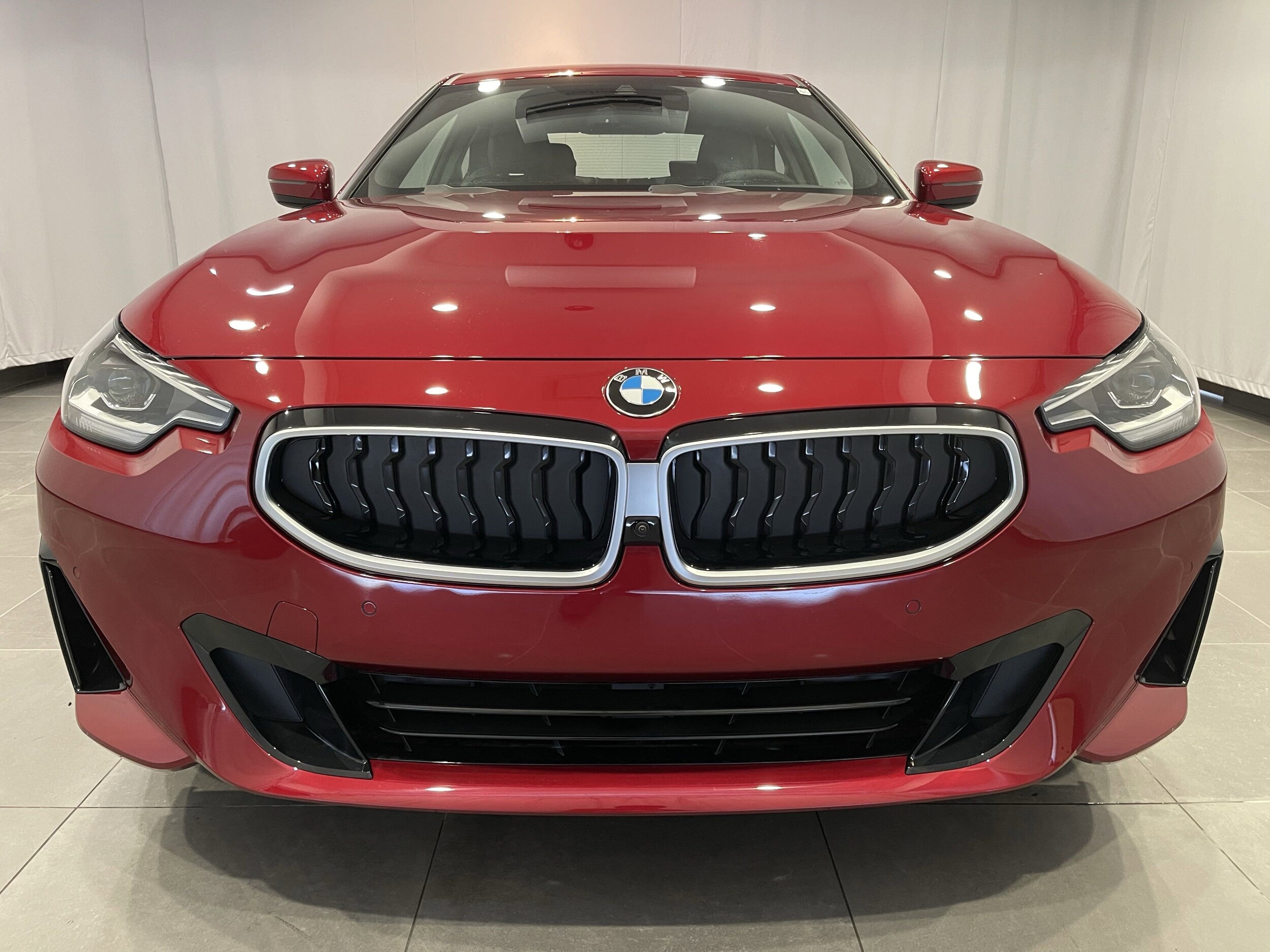 2025 Bmw 230i xDrive Coupe photo 2