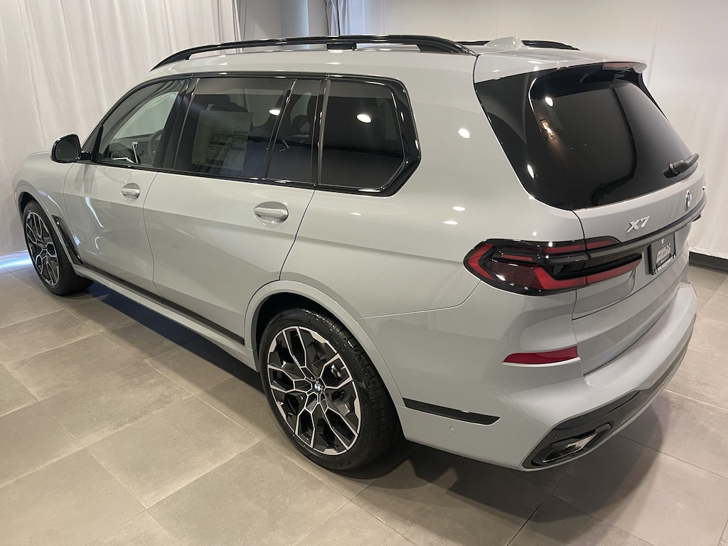 New 2027 BMW X7 xDrive40i SUV
