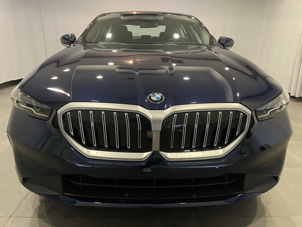 New 2026 BMW 530i xDrive Sedan