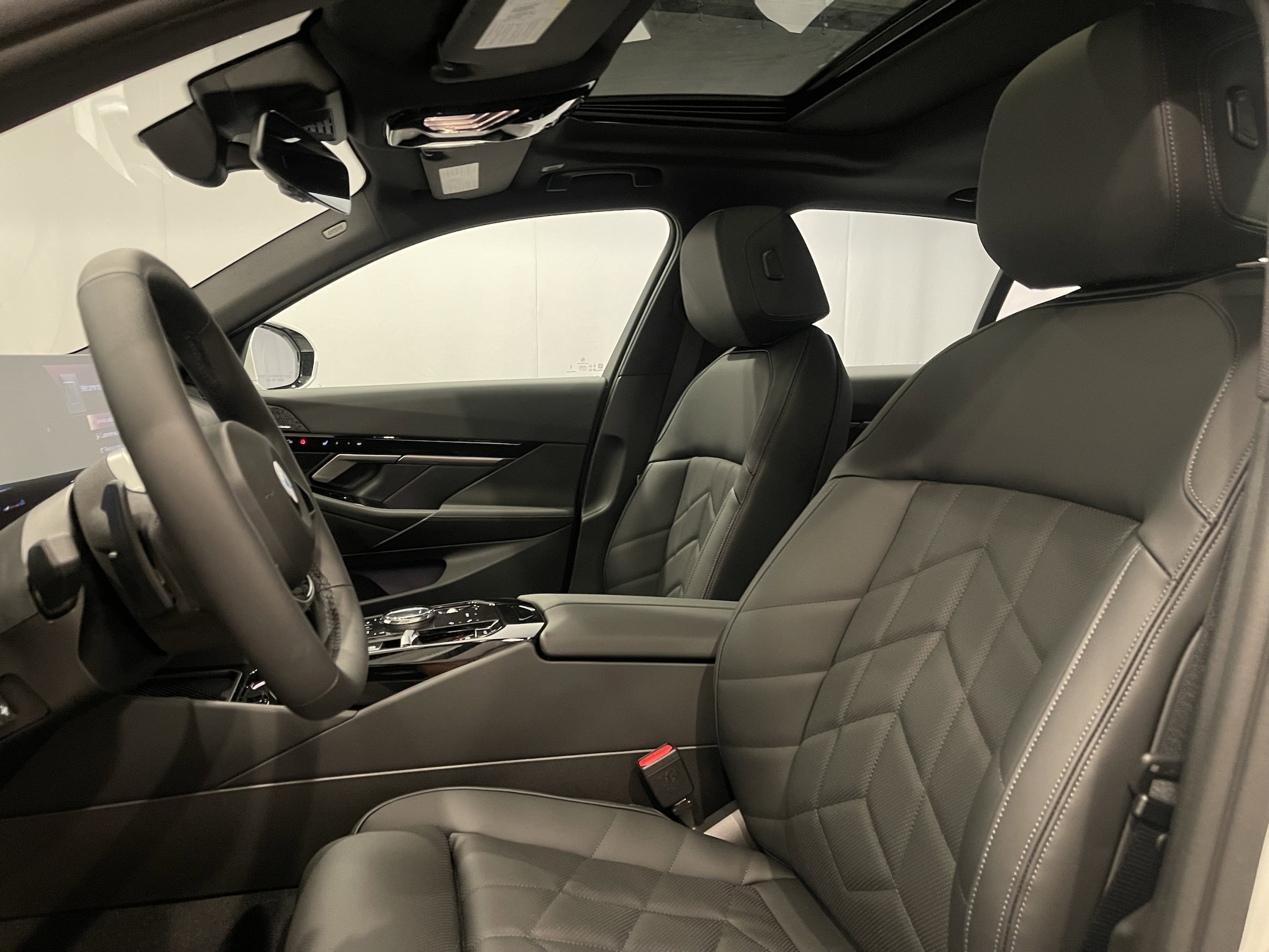 2026 BMW 5 Series 530i - Photo 8