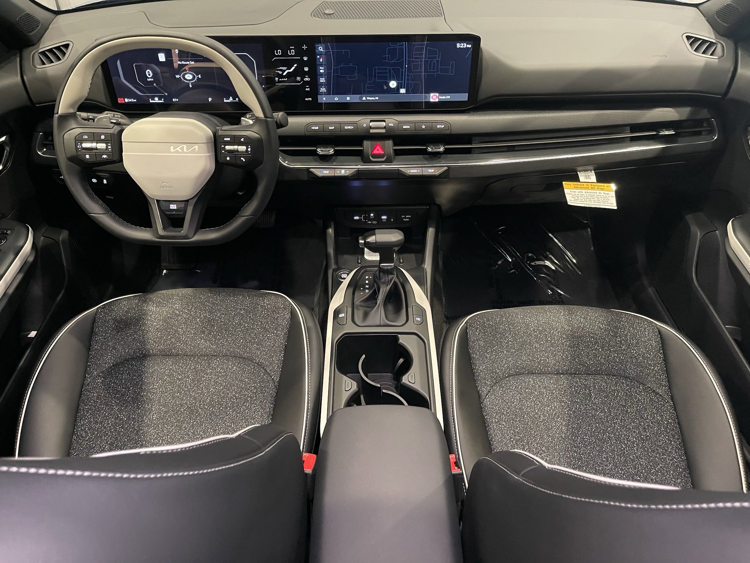 2025 Kia K4 GT-Line - Photo 16