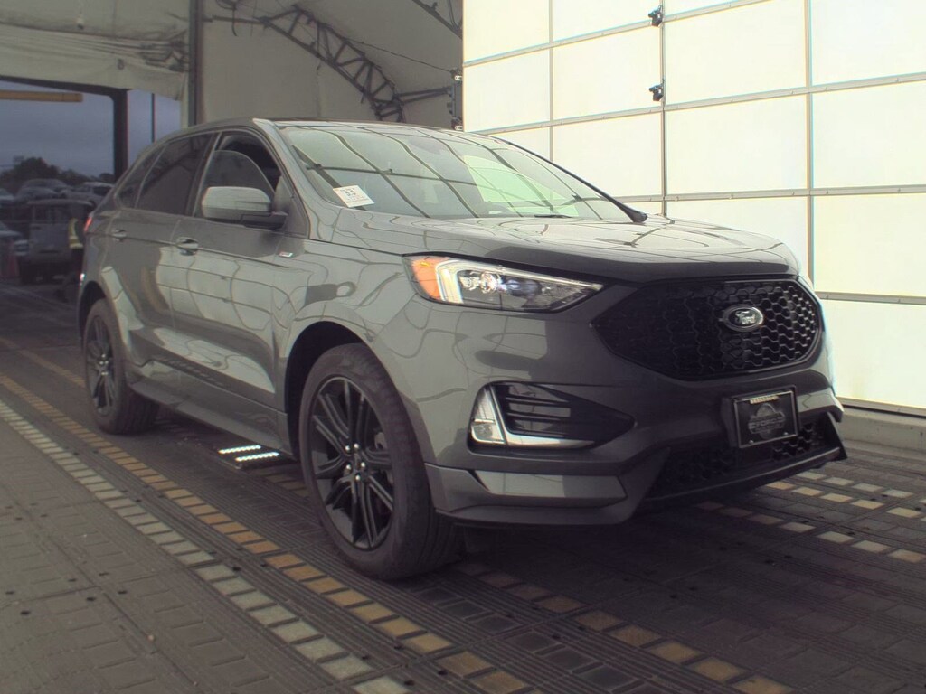 Used 2023 Ford Edge SUV