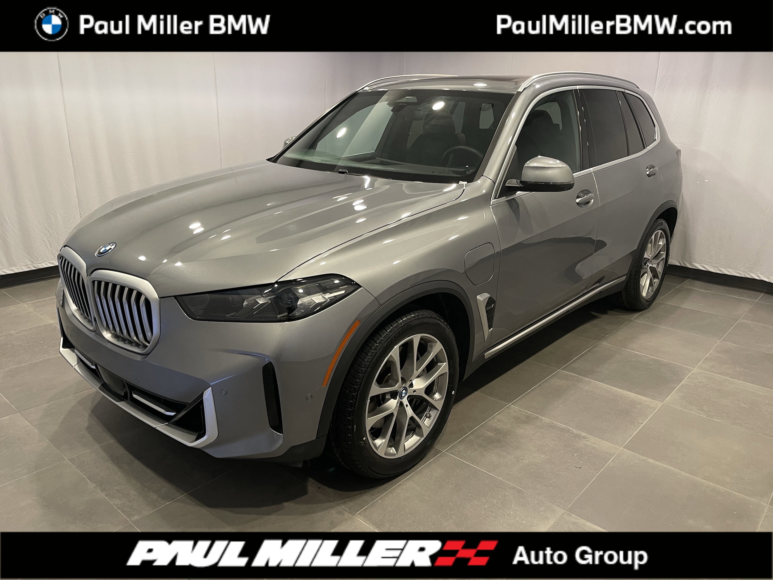 2024 BMW X5 50e's photo