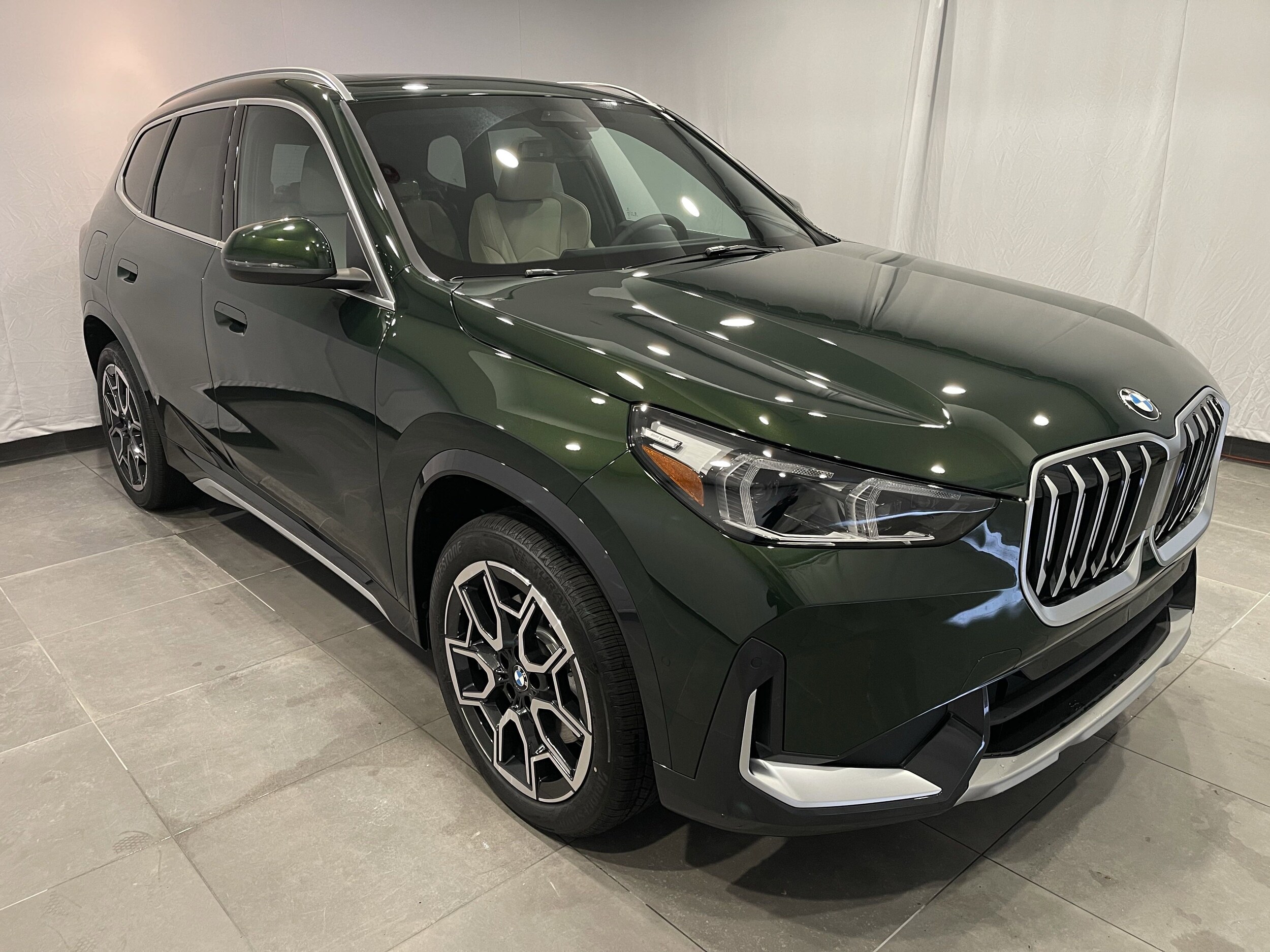2025 Bmw X1 XDrive28i photo 3