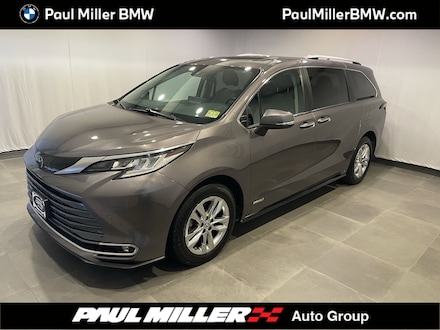 2021 Toyota Sienna Limited 7 Passenger Van