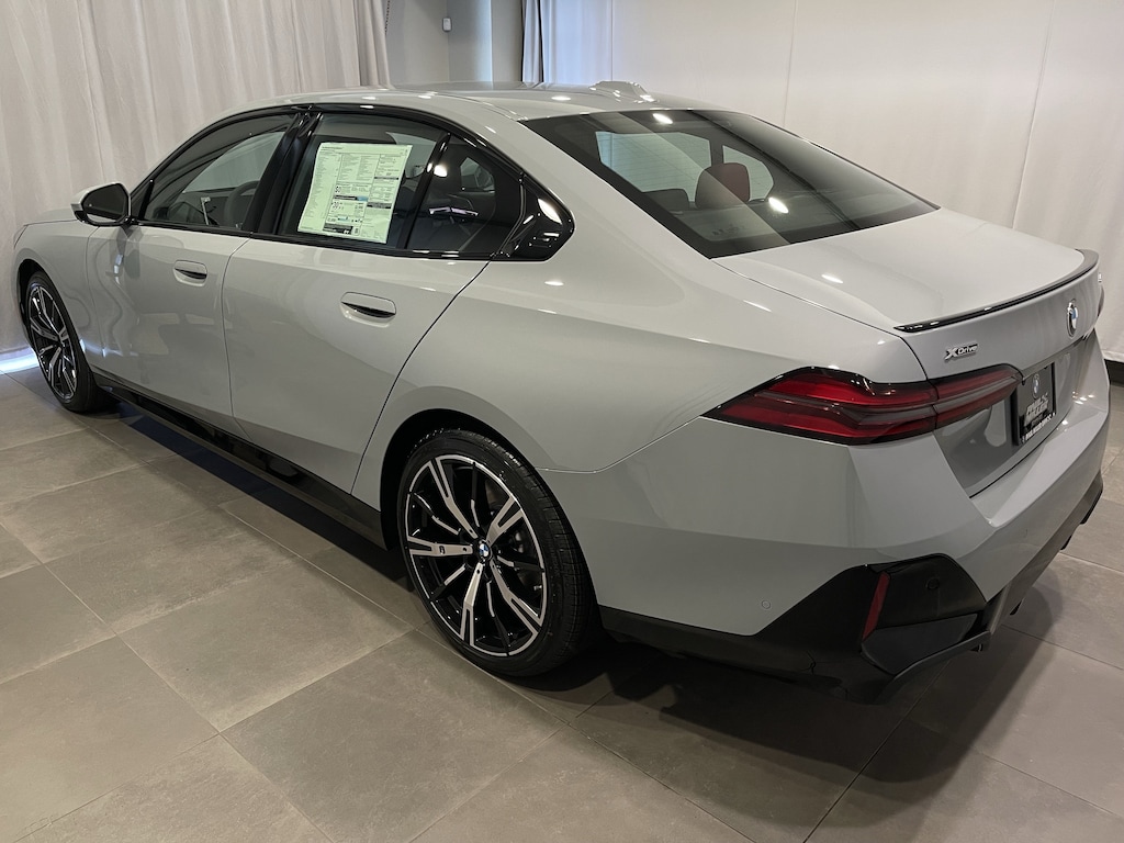 New 2027 BMW 530i xDrive Sedan