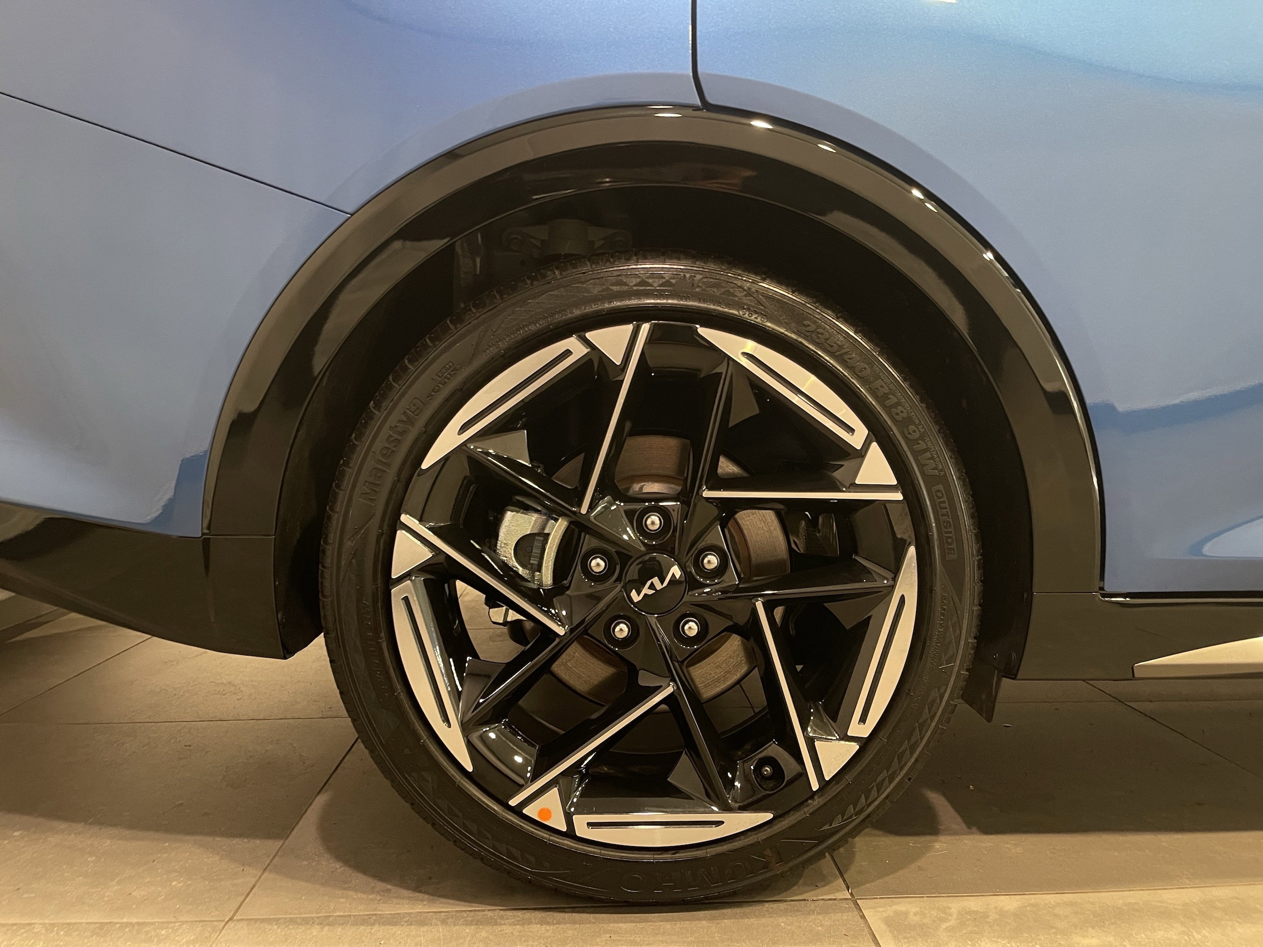 2025 Kia K4 GT-Line - Photo 9