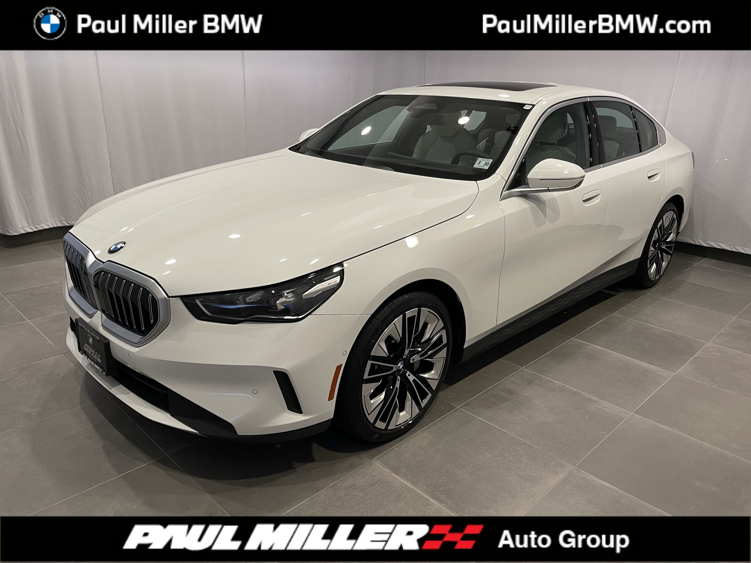 2025 BMW 5 Series 530i's photo