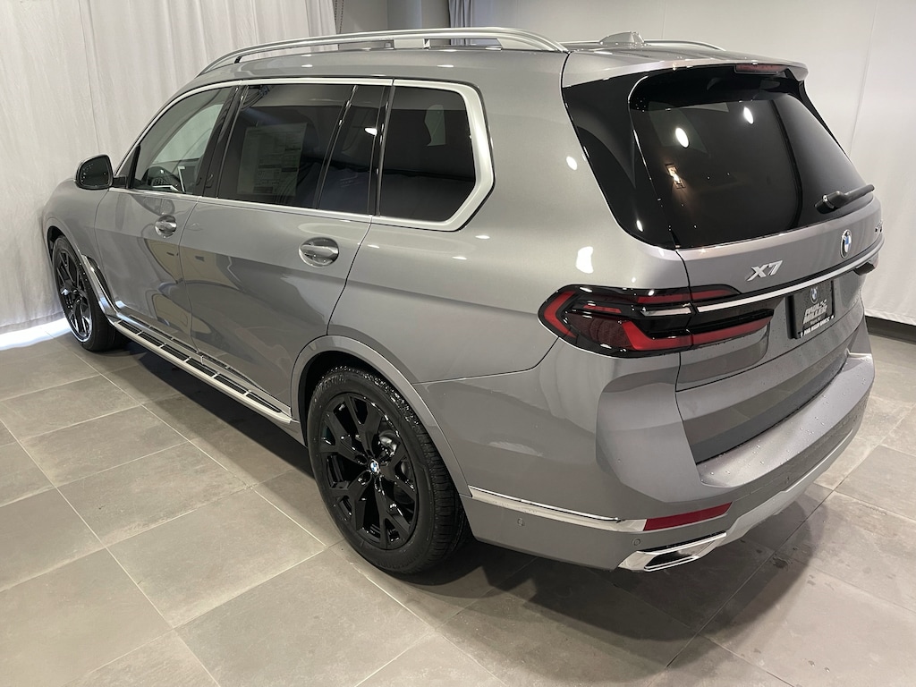 New 2026 BMW X7 xDrive40i SUV