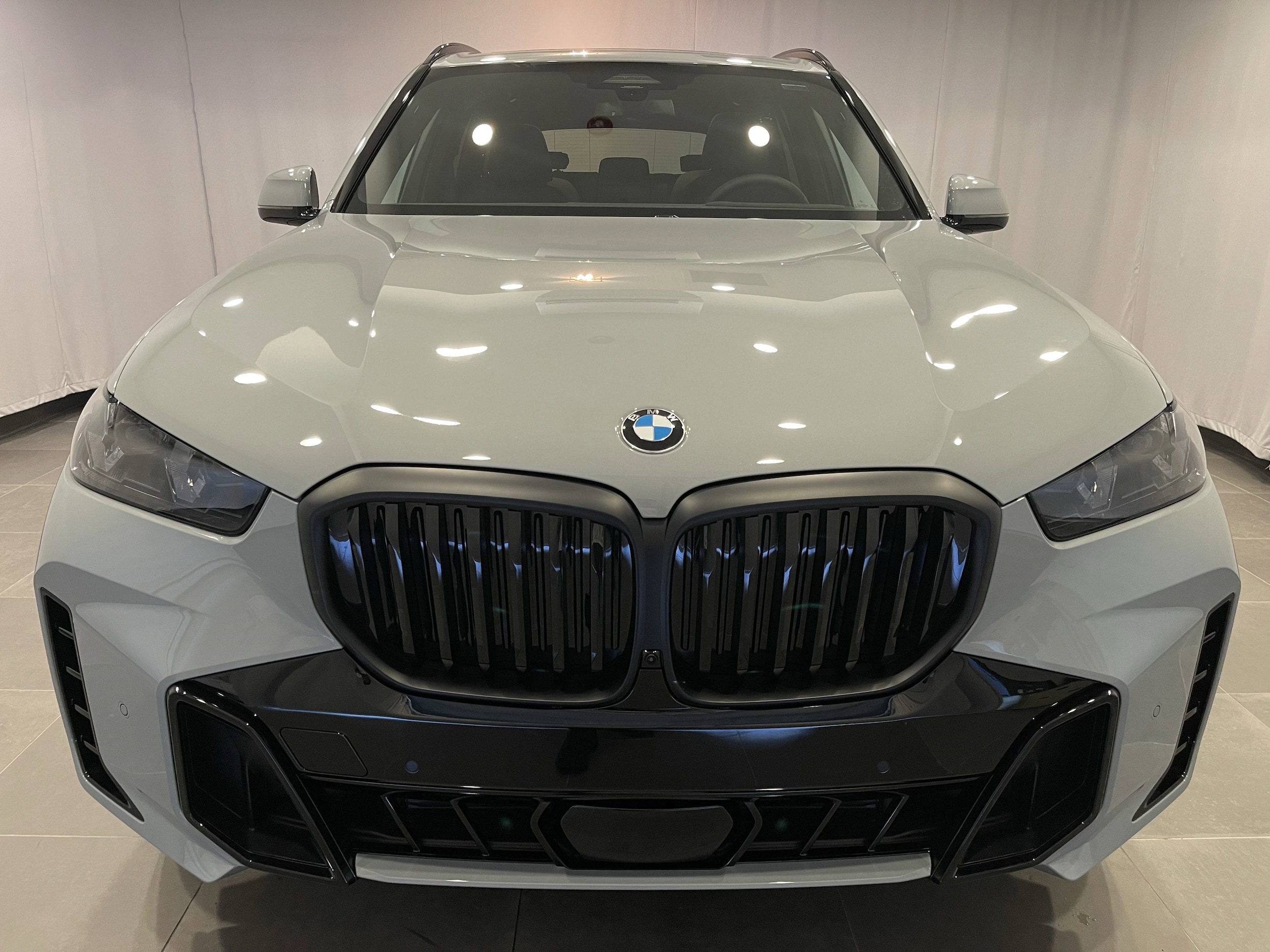 2026 Bmw X5 xDrive40i photo 2