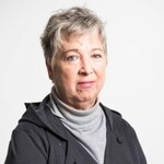 Staff member Linda Devaust from ID_15efaa17c8d8