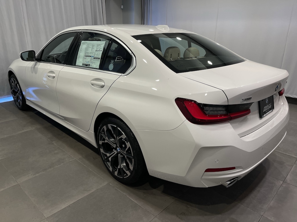 New 2026 BMW 330i xDrive Sedan