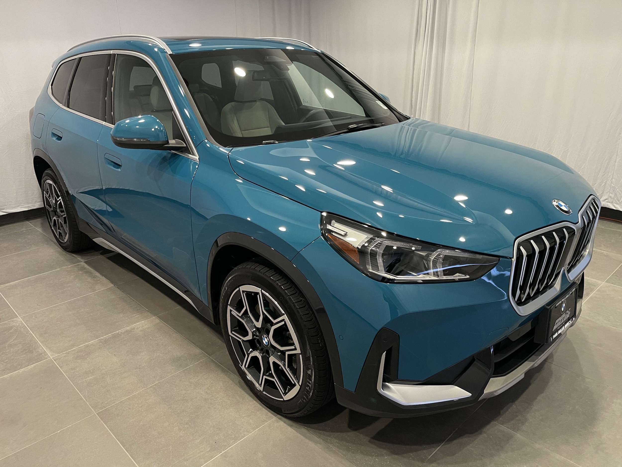 2025 Bmw X1 XDrive28i photo 3