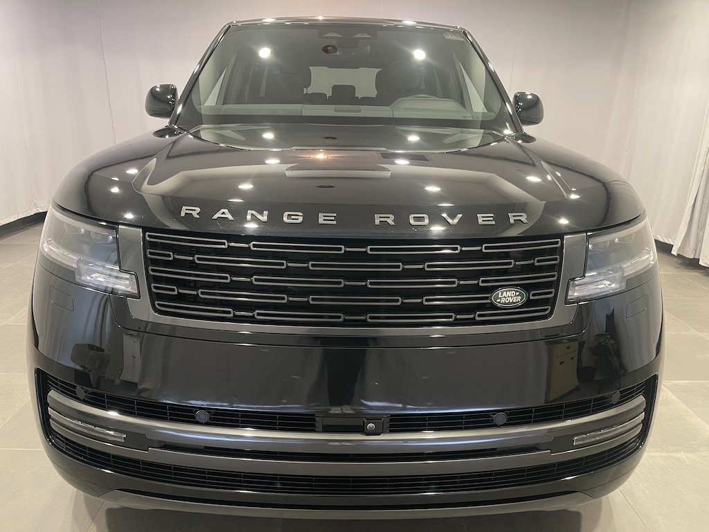 Used 2025 Land Rover Range Rover P530 SE SUV