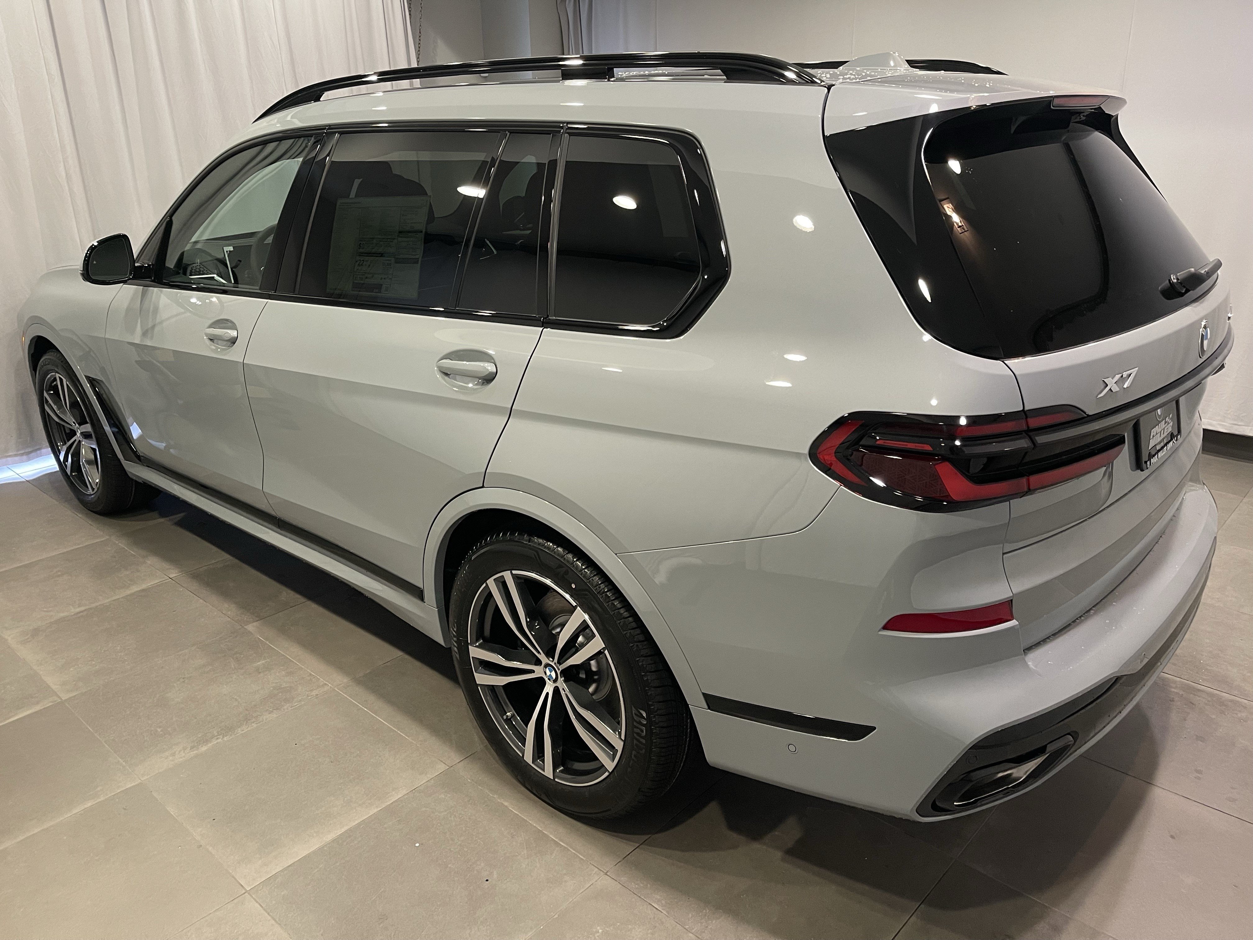 New 2027 BMW X7 xDrive40i SUV