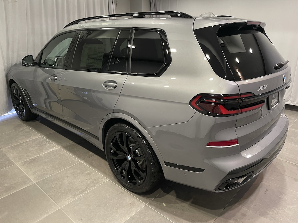 New 2026 BMW X7 xDrive40i SUV