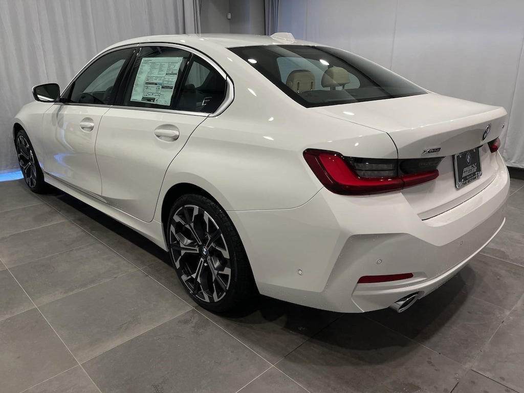 New 2025 BMW 330i xDrive Sedan