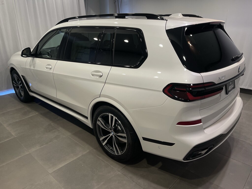 New 2027 BMW X7 xDrive40i SUV