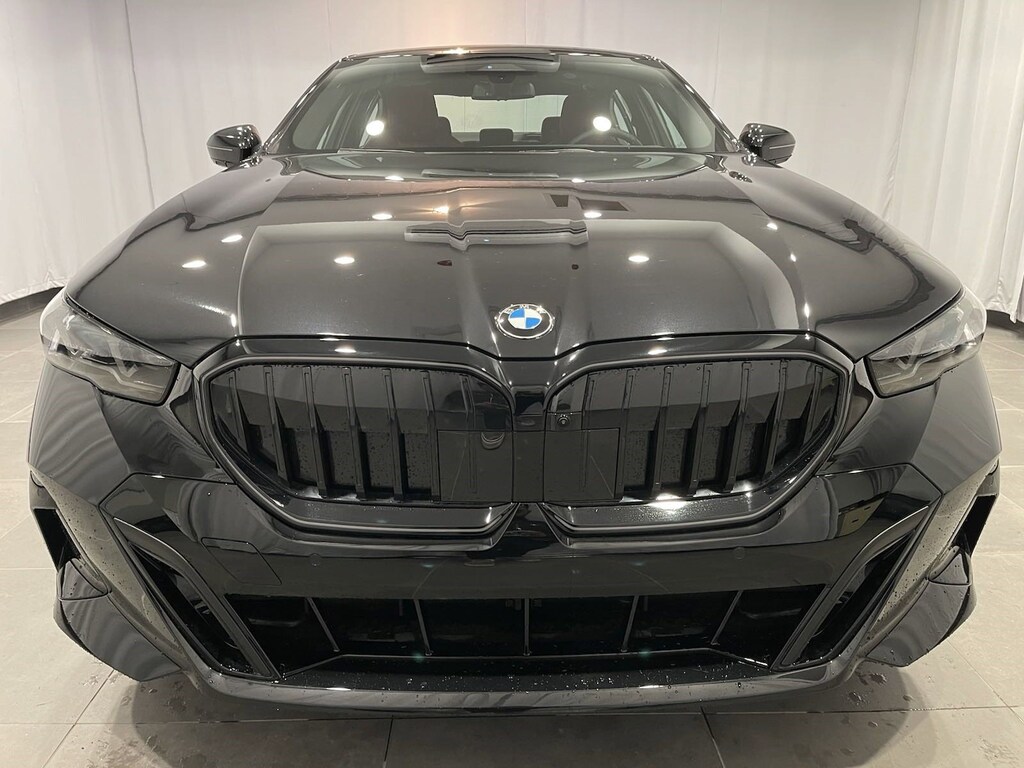 New 2026 BMW 530i xDrive Sedan