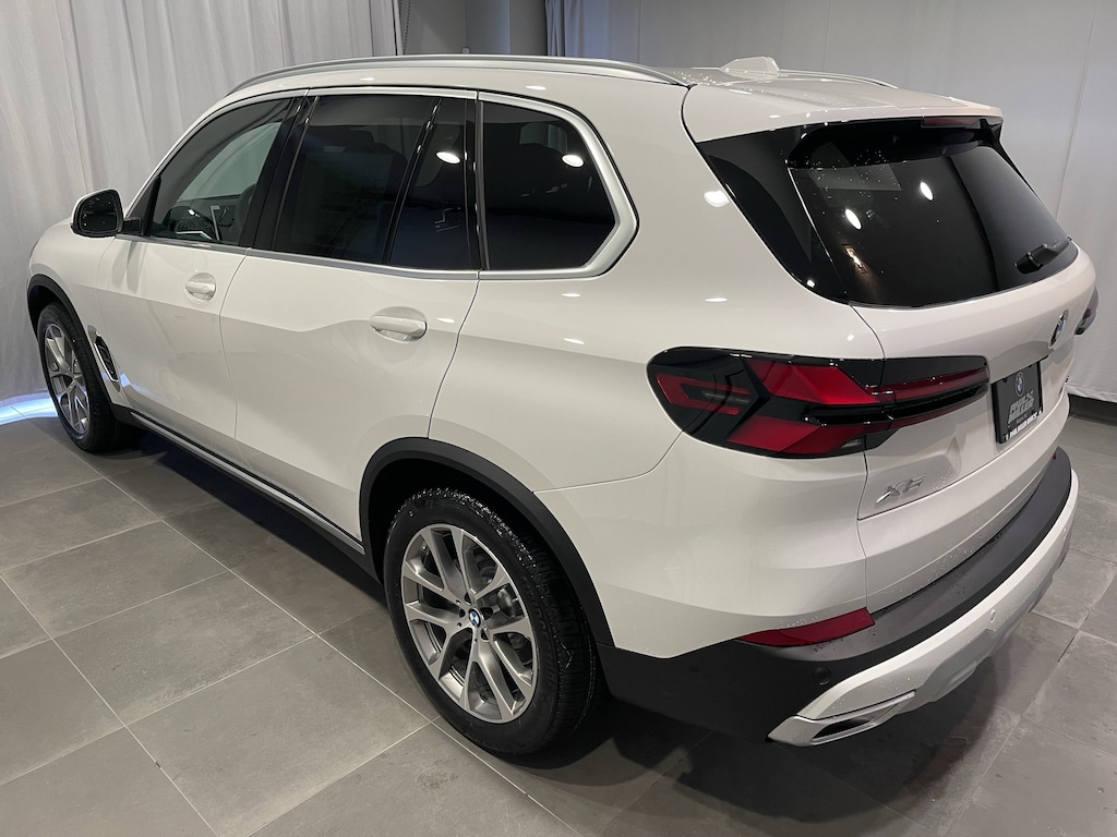 New 2026 BMW X5 xDrive40i SUV