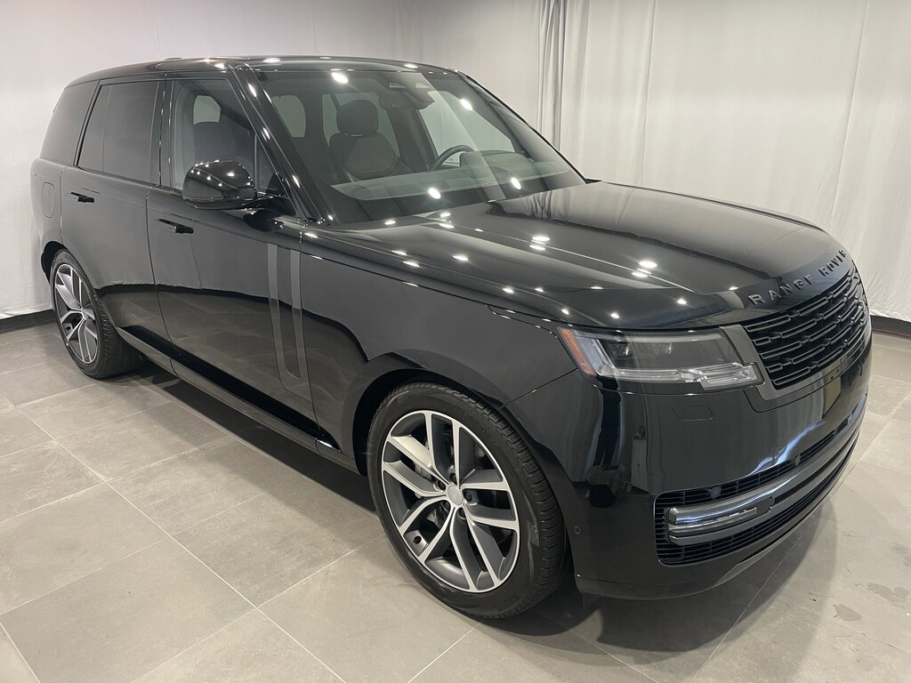 Used 2025 Land Rover Range Rover P530 SE SUV
