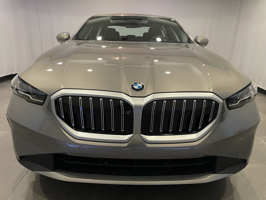 New 2026 BMW 530i xDrive Sedan