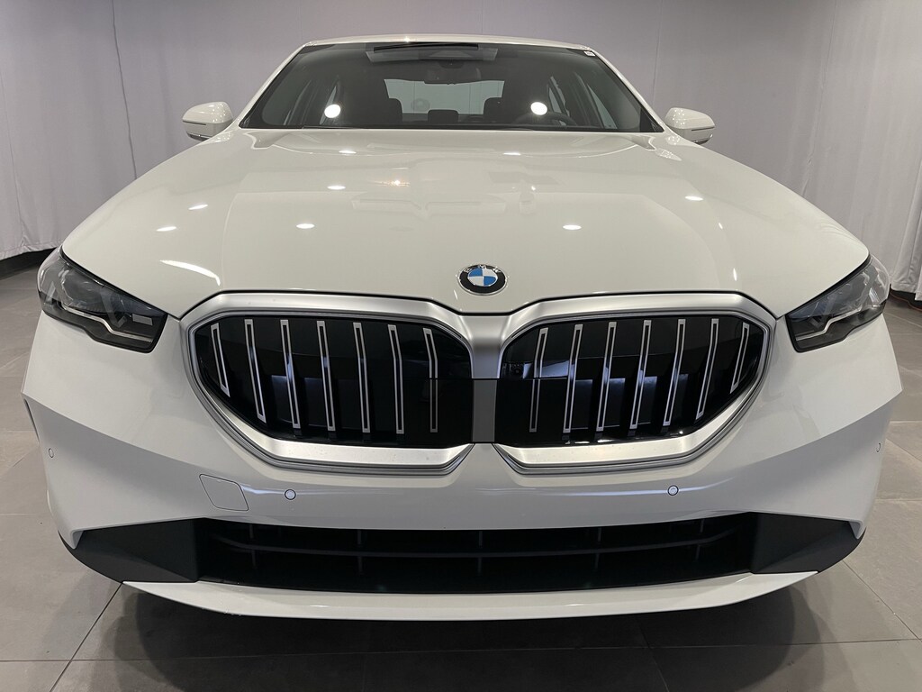 New 2027 BMW 530i xDrive Sedan