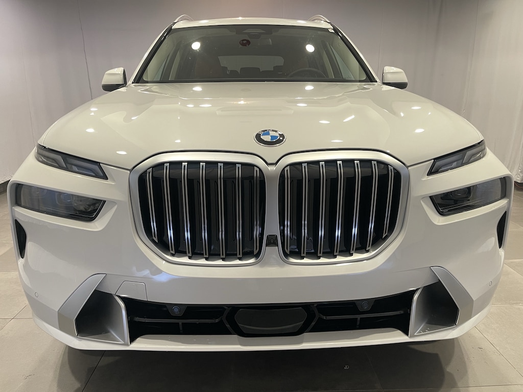 New 2027 BMW X7 xDrive40i SUV
