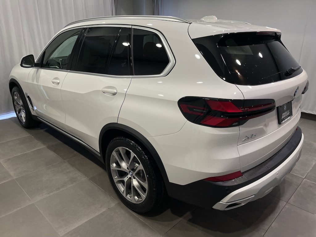 New 2026 BMW X5 xDrive40i SUV