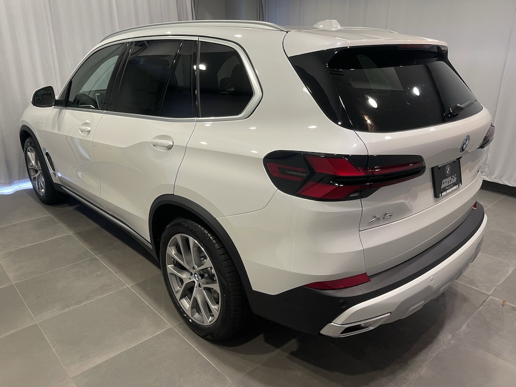 New 2026 BMW X5 PHEV xDrive50e SUV